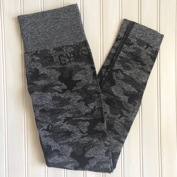 Gymshark Pants - Gymshark black camo leggings size small